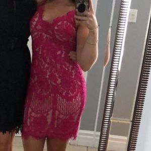 Bodycon lace dress